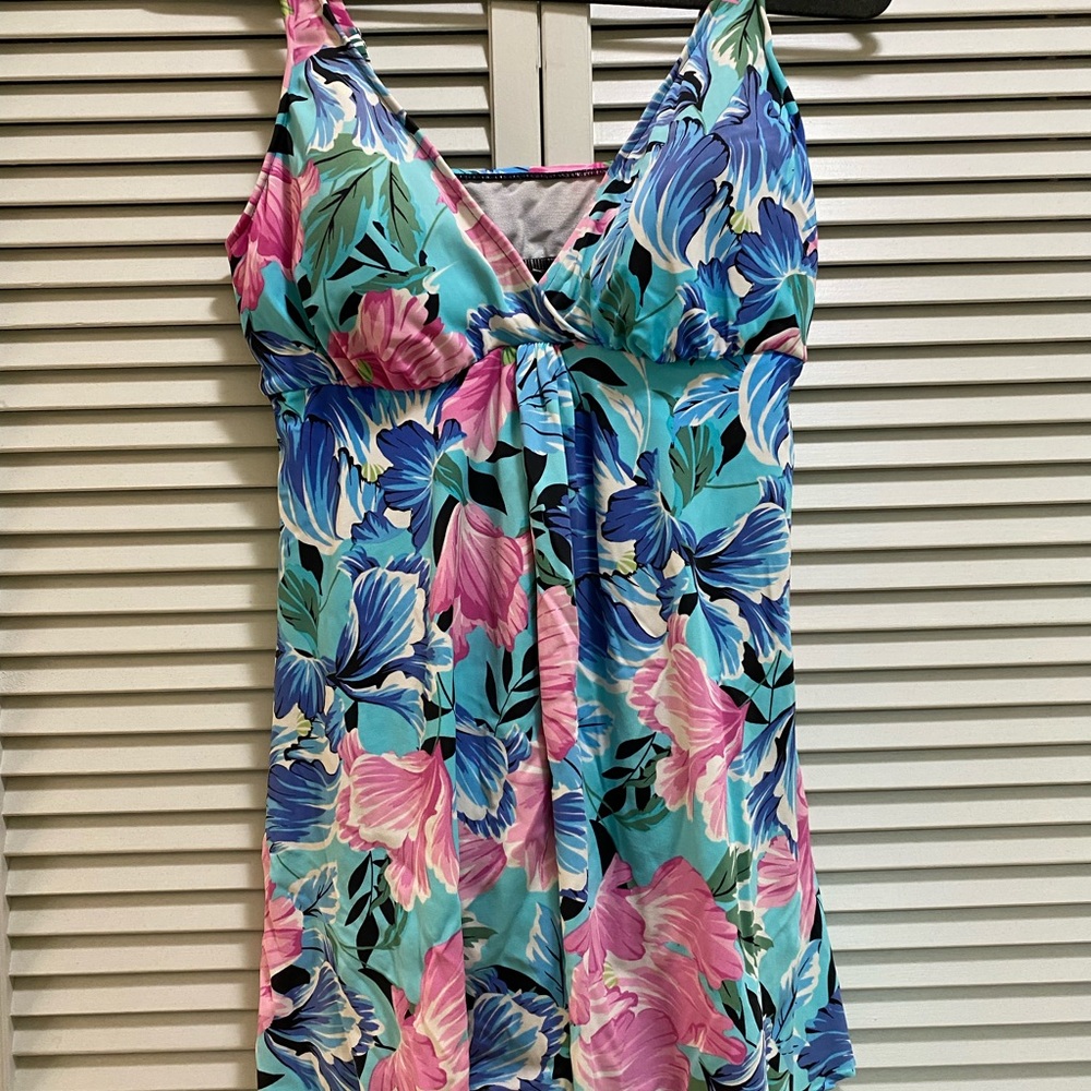 Beautiful floral swim dress size 16 with foam cups. Purchased at Dillards.